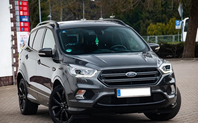Ford Kuga cena 68900 przebieg: 102000, rok produkcji 2017 z Sochaczew małe 781